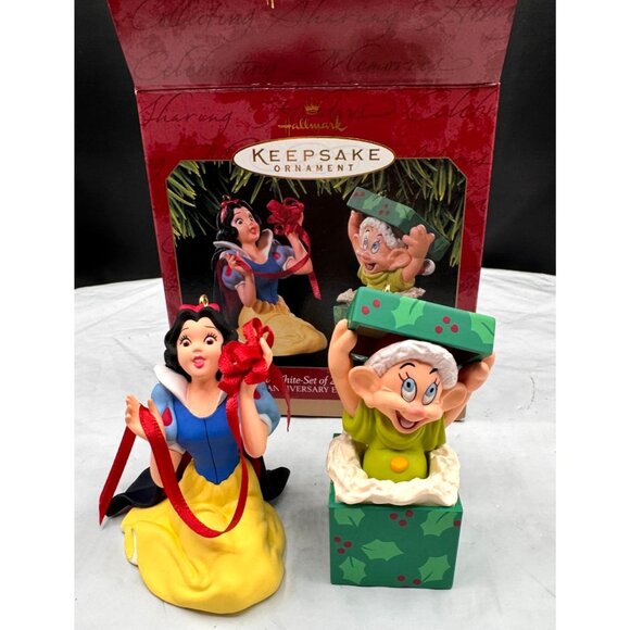 Hallmark Keepsake Ornament Set Of 2 Disney Snow White & Dwarf Anniversary Editio - Picture 2 of 11